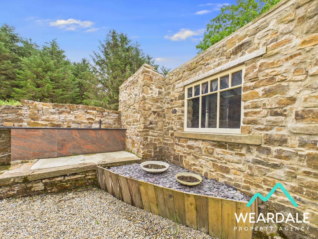 Outdoor Kitchen Area