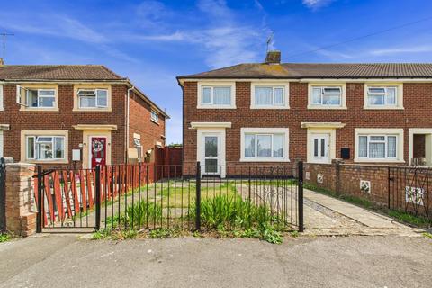 3 bedroom end of terrace house for sale, Hartland Road, Gloucester, Gloucestershire, GL1