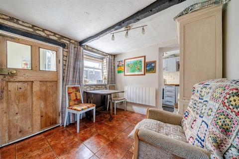 7 Back Road, Calne, SN11 0BA