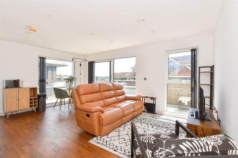2 bedroom penthouse for sale, Linden House, Horsham RH12