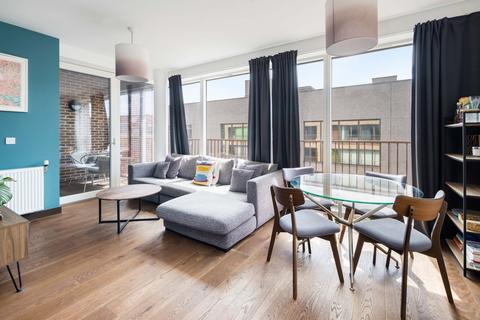 1 bedroom flat for sale, Casings Way, London, E3