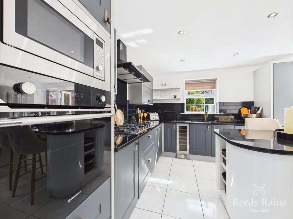 Kitchen/Dining/Famil