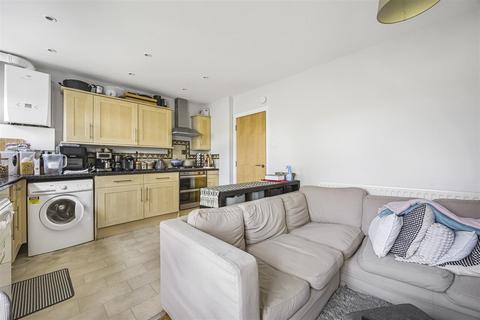 1 bedroom apartment for sale, Lynton Court, Lynmouth Road, Reading