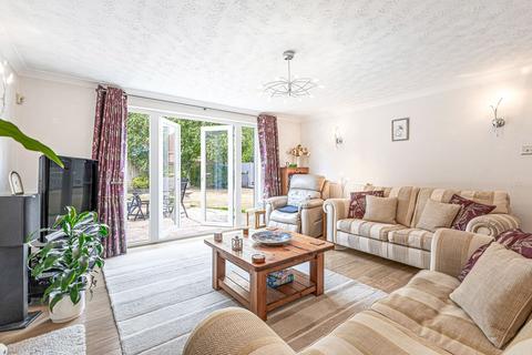 2 Lark Close, Leicester Forest East, Leicester, LE3 3NX