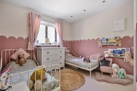 22 Sturmer Close, Yate, Bristol, BS37 5UR