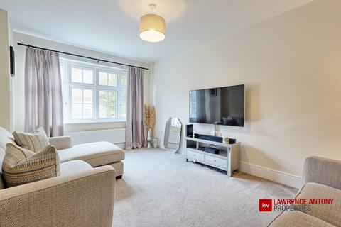 3 bedroom semi-detached house for sale, Rose Street, Benfleet, SS7