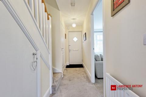 3 bedroom semi-detached house for sale, Rose Street, Benfleet, SS7