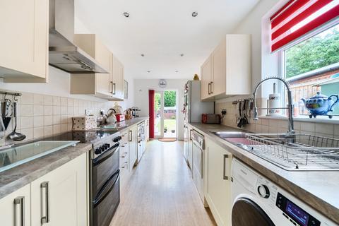 62 Cross Road, Mawneys, Romford, RM7 8DX
