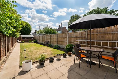 62 Cross Road, Mawneys, Romford, RM7 8DX
