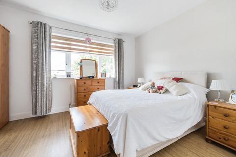 62 Cross Road, Mawneys, Romford, RM7 8DX