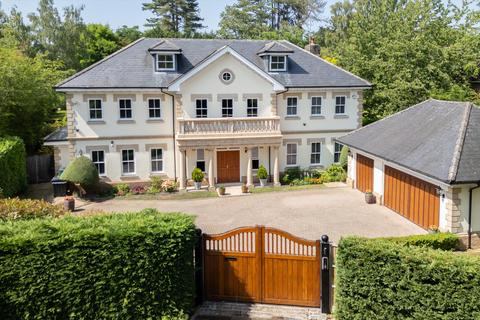 Fairoak Lane, Oxshott, Leatherhead, Surrey, KT22