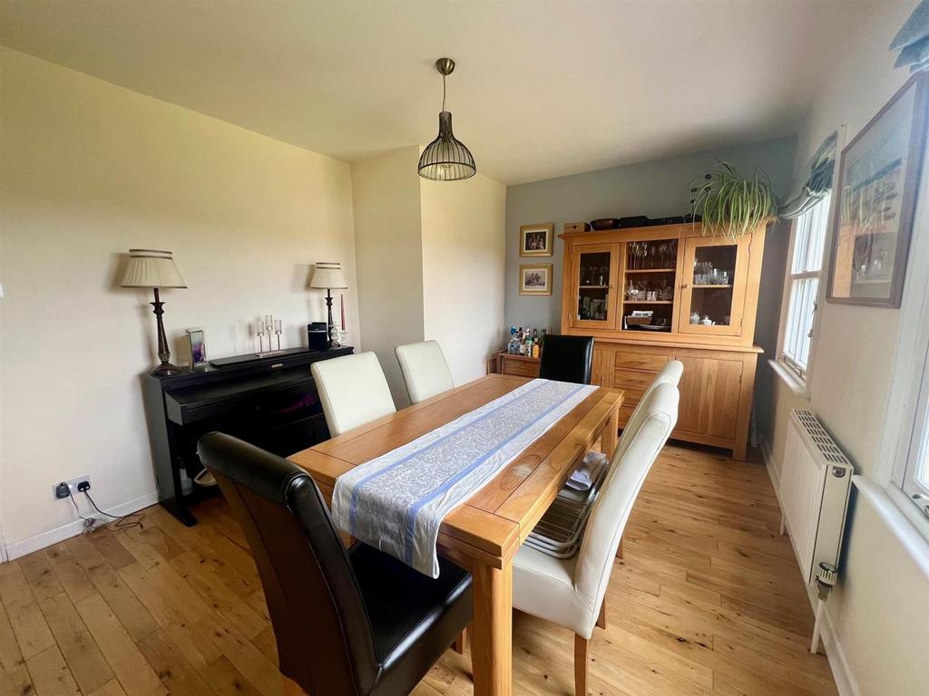 Dining Room 2.jpg