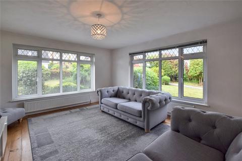 27 Highfield, Northam, Bideford, EX39 1BB