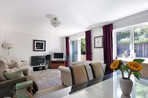 undefined, Chase Avenue, Cheltenham GL52