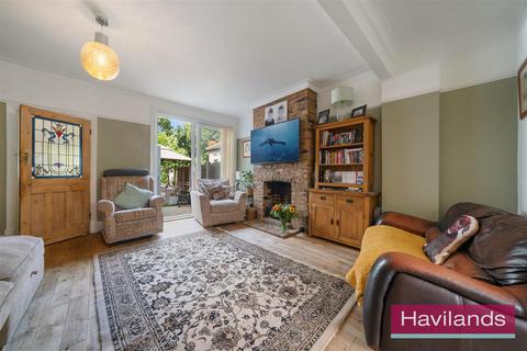 undefined, Park Avenue, Enfield