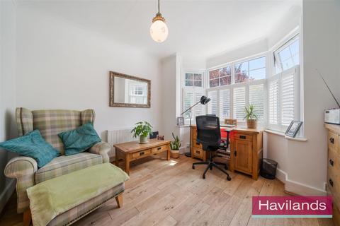 undefined, Park Avenue, Enfield