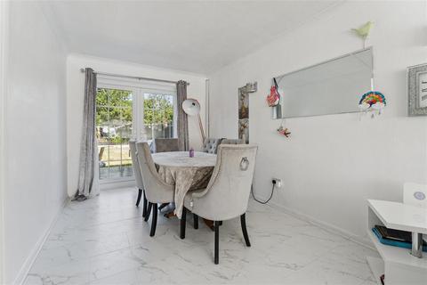 3 bedroom terraced house for sale, Savay Close, Denham, Denham