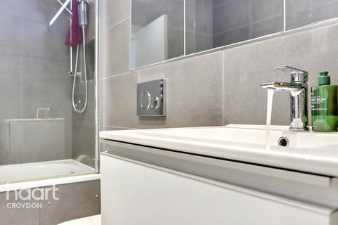 2 bedroom flat for sale, Bell Foundry Close, Croydon
