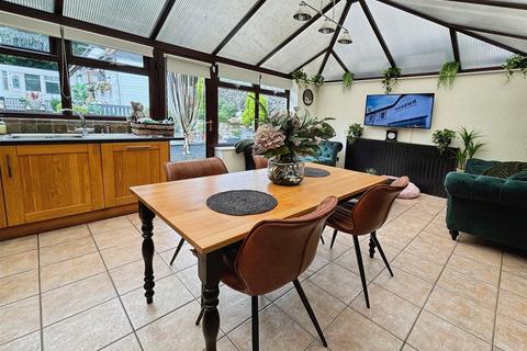 2 bedroom semi-detached bungalow for sale, Stephen Road, Bradford BD6