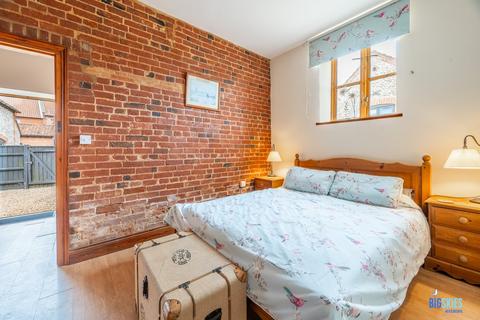 1 bedroom barn conversion for sale, Cromer Road, Roughton, Norwich, NR11