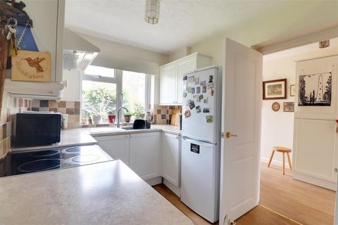 28 Bath Road, Kings Stanley, Stonehouse, GL10 3JH