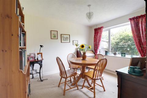 28 Bath Road, Kings Stanley, Stonehouse, GL10 3JH