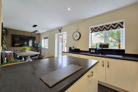4 bedroom detached house for sale, Colwill Walk, Bideford