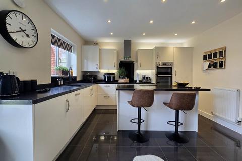 3 Colwill Walk, Bideford, EX39 3TE
