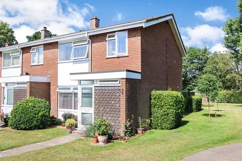 16 Rowans Park, Lymington, SO41 9GD