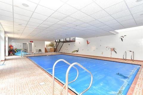 5 bedroom detached house for sale, Stockers Hill, Sittingbourne ME9