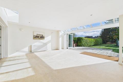 4 bedroom detached house for sale, Evesham Road, Stratford-Upon-Avon CV37