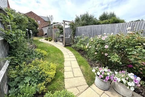 25 Avenue Road, Winslow, Buckingham, MK18 3DH