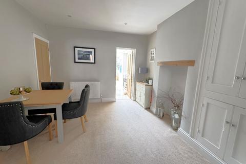 25 Avenue Road, Winslow, Buckingham, MK18 3DH