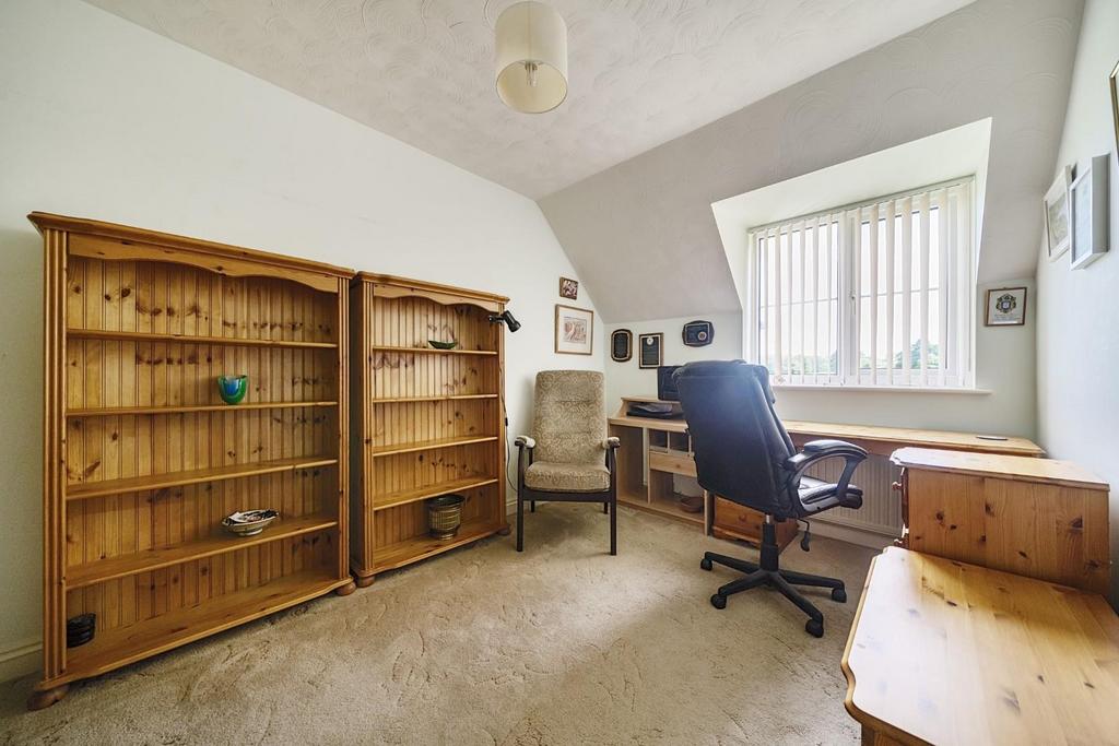 Bedroom 4.jpg