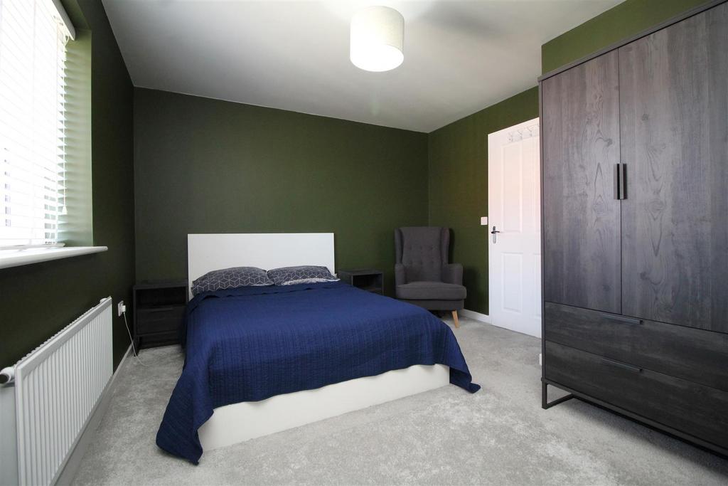Bedroom 1 .JPG