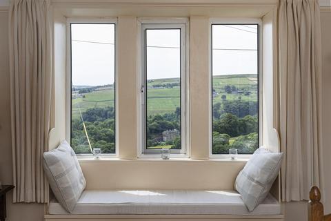 3 bedroom cottage for sale, Wainstalls Lane, Halifax