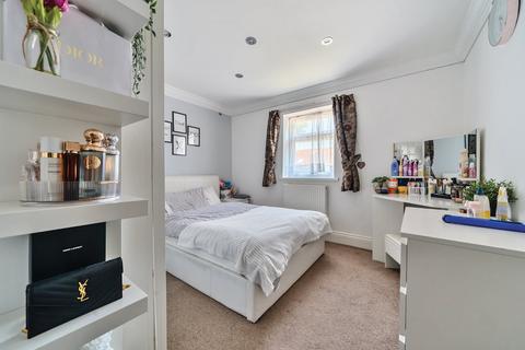 13 Wrottesley Road, London, SE18 3EW