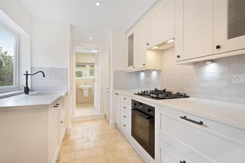 15 Oliver Road, Ascot, SL5 9DN