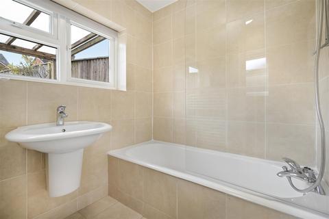 15 Oliver Road, Ascot, SL5 9DN