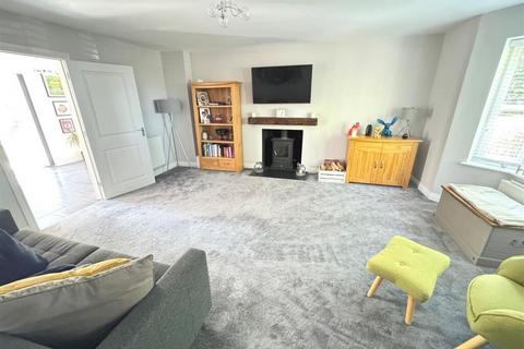 undefined, McIndoe Drive, Aylesbury HP22
