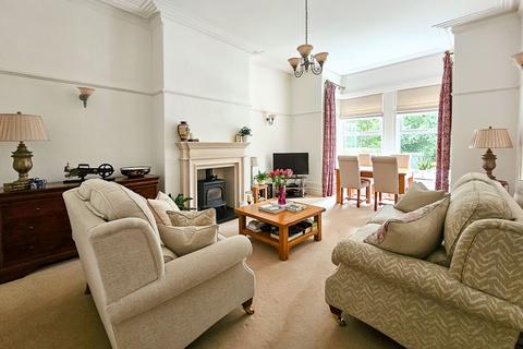 2 bedroom flat for sale, Valley Drive, Harrogate, HG2