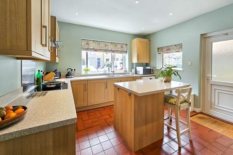 2 bedroom flat for sale, Valley Drive, Harrogate, HG2