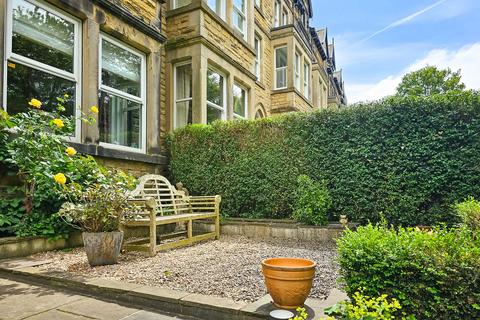 2 bedroom flat for sale, Valley Drive, Harrogate, HG2