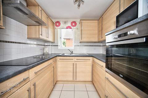 undefined, Lucas Gardens, Luton, Bedfordshire, LU3