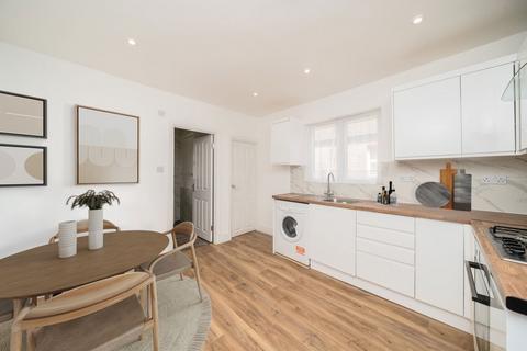 Bruce Road, Mitcham CR4