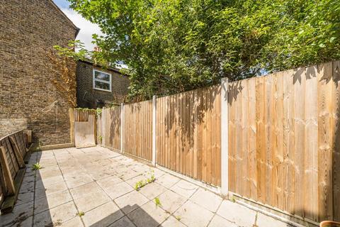 2 bedroom maisonette for sale, Bruce Road, Mitcham CR4