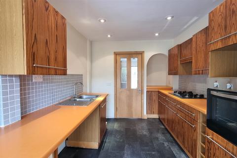 undefined, Wythwood Road, Hollywood