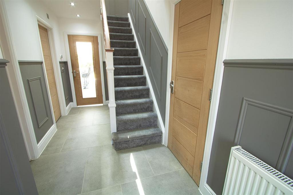 ENTRANCE HALL.jpg