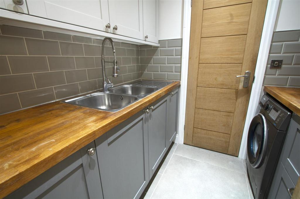 UTILITY ROOM.jpg
