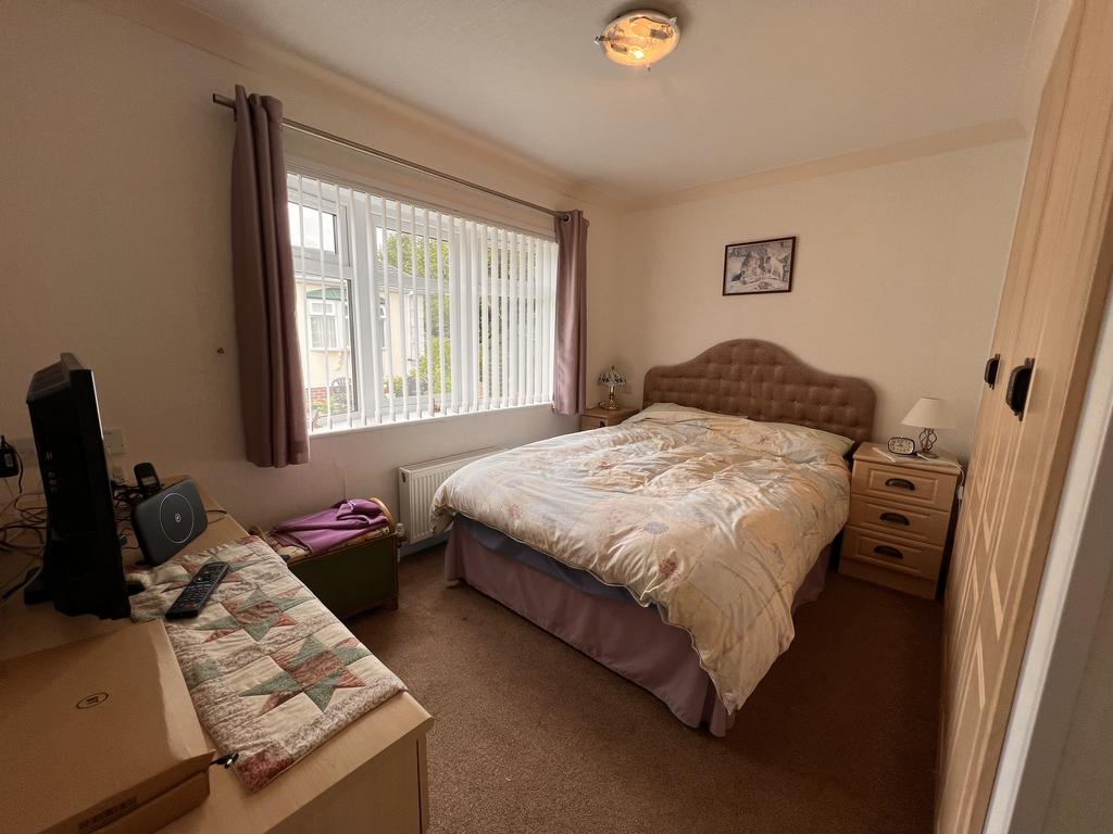 Double Bedroom 1
